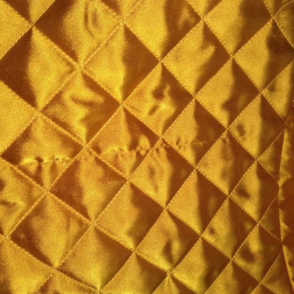 WHO WHAT WHERE Women's Golden Yellow Long Sleeve Quilted Satin Jacket - Picture 6 of 7
